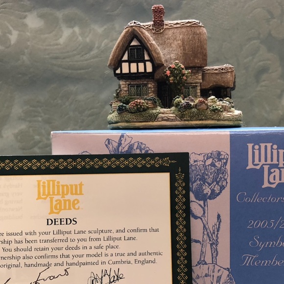 Lilliput Lane Cabbage Patch Corner. Collectors' Club - Picture 7 of 7